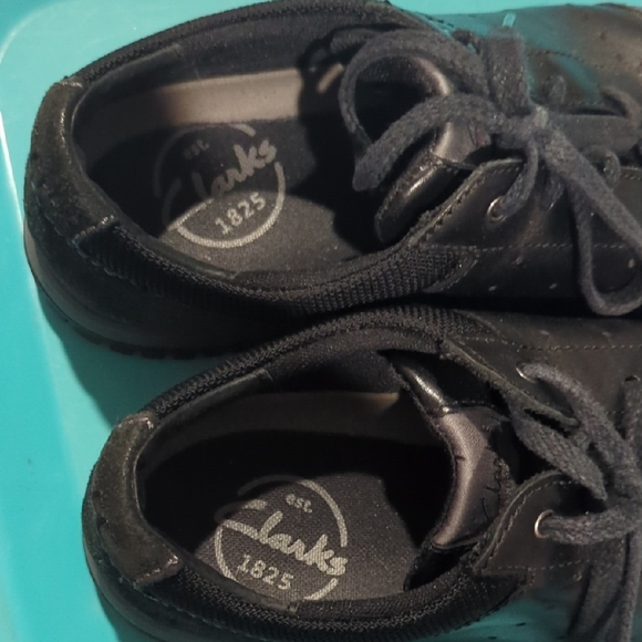 Clarks Classic Black Lace-Up Shoes main image 4
